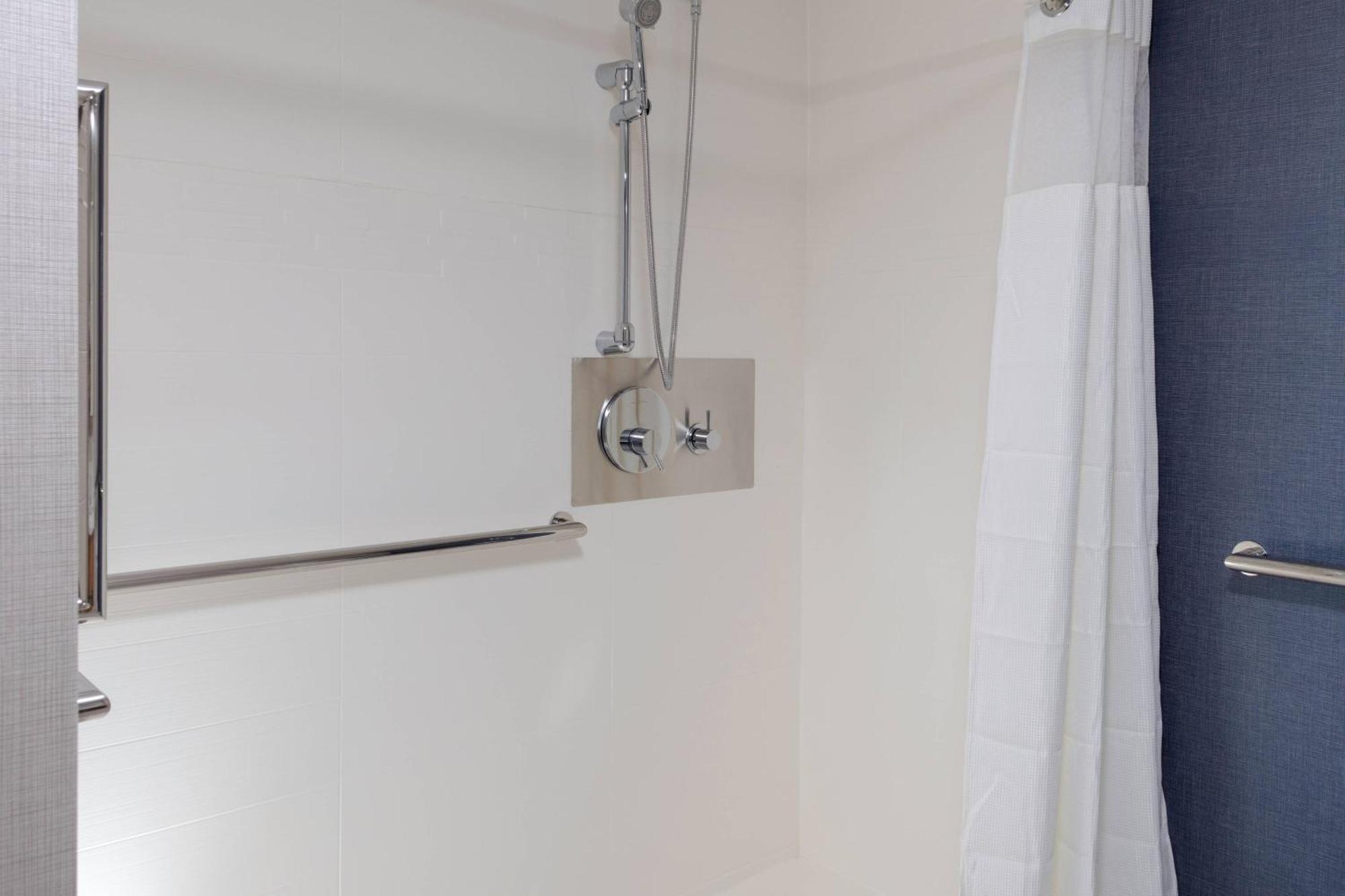 Residence Inn By Marriott Virginia Beach Town Center Екстер'єр фото